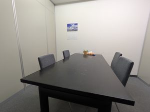 不動産会社からの顧問契約の相談に使う木村雅一法律特許事務所 八王子本部の相談室